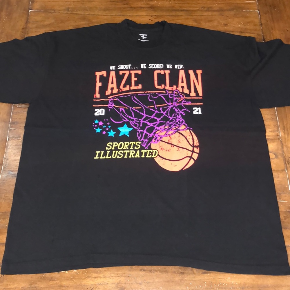 Faze Clan Sports Illustrated shirt size XXL